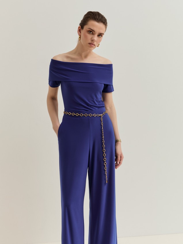 Wide-leg pants