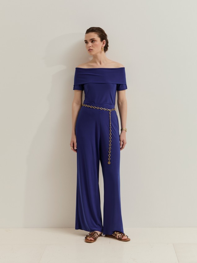 Wide-leg pants