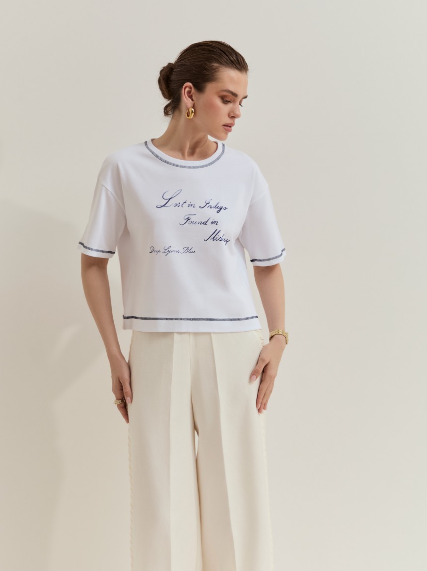 Short-sleeved T-shirt