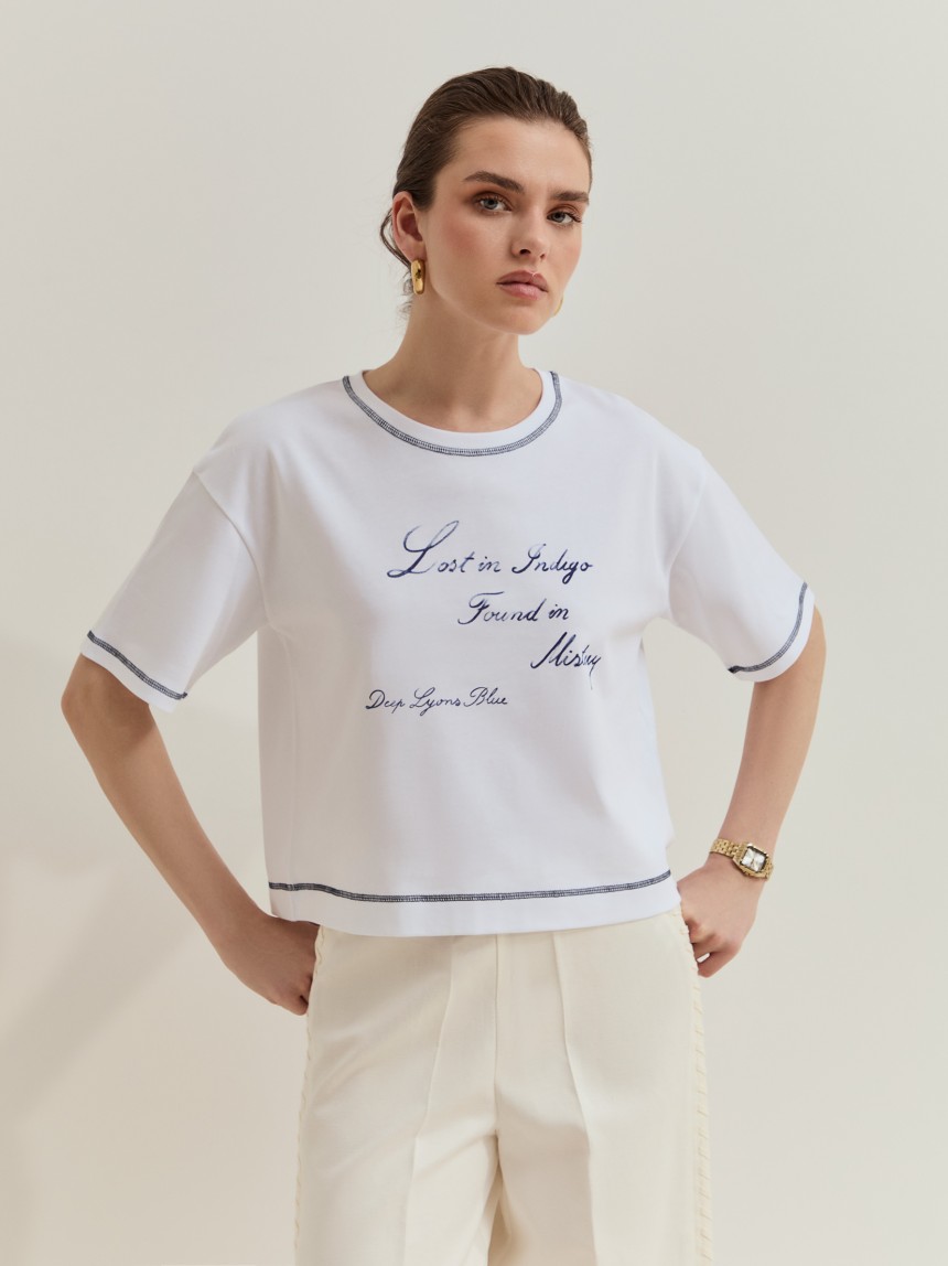 Short-sleeved T-shirt