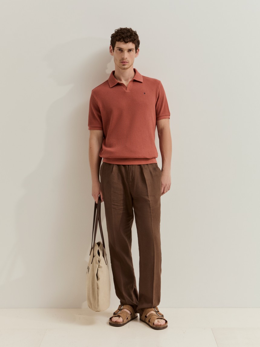Polo de malha com textura waffle