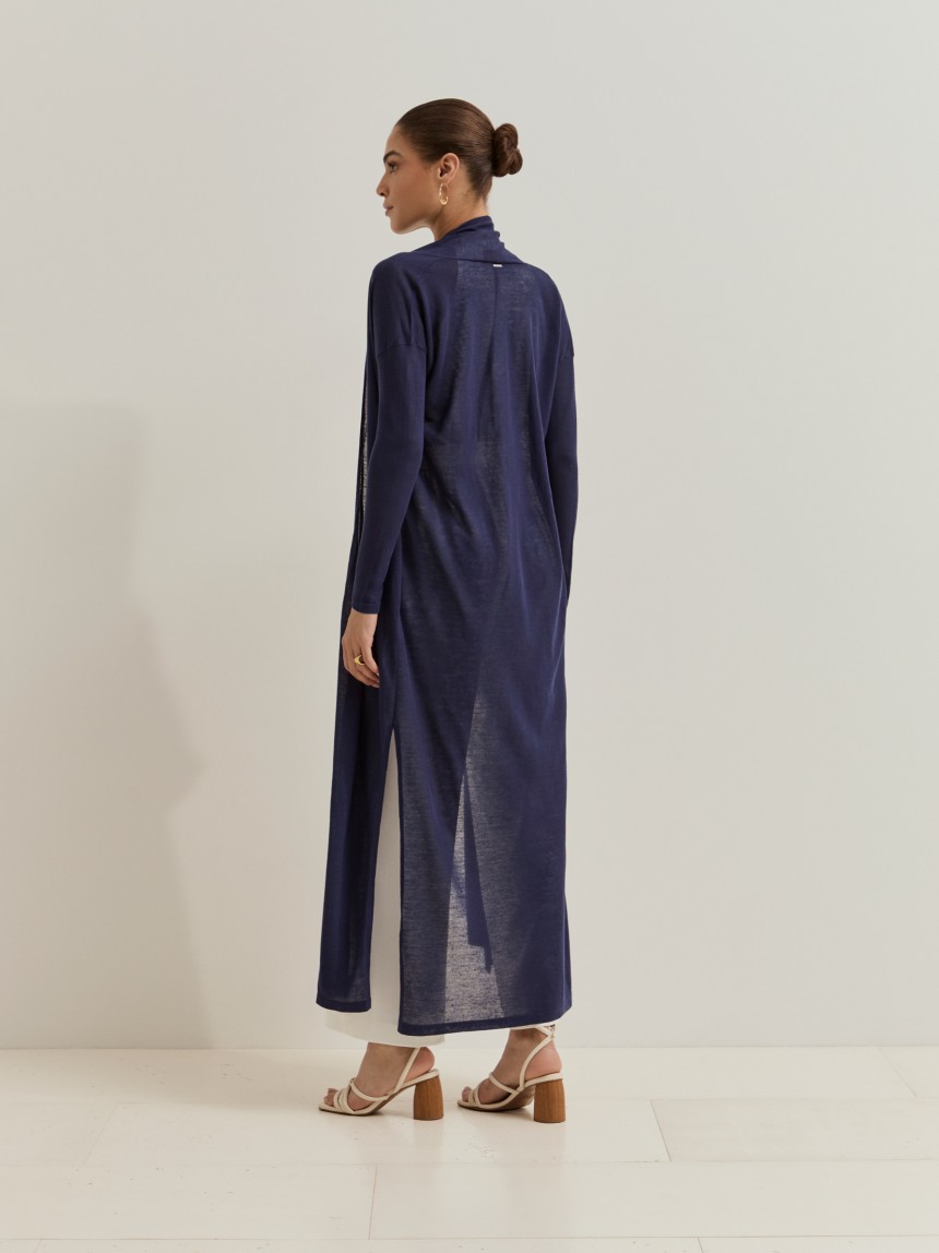 Long knitted cardigan