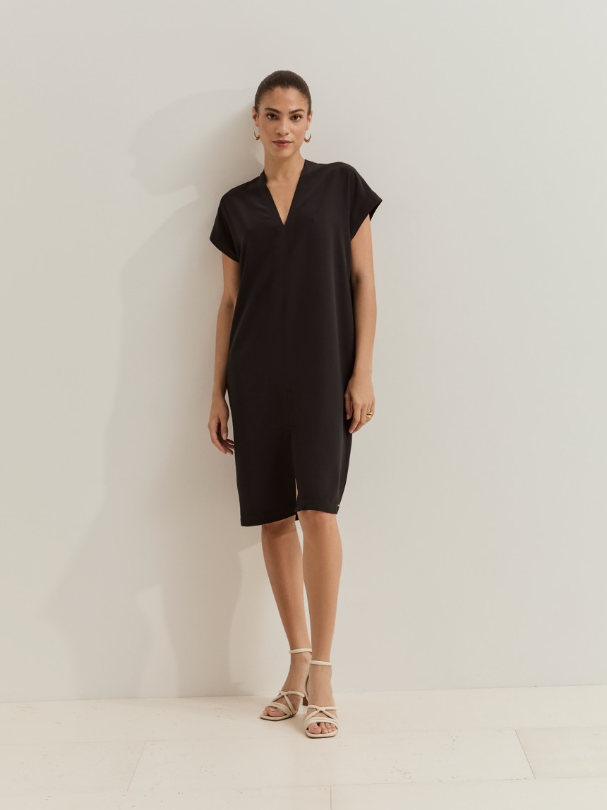 Vestido com corte recto