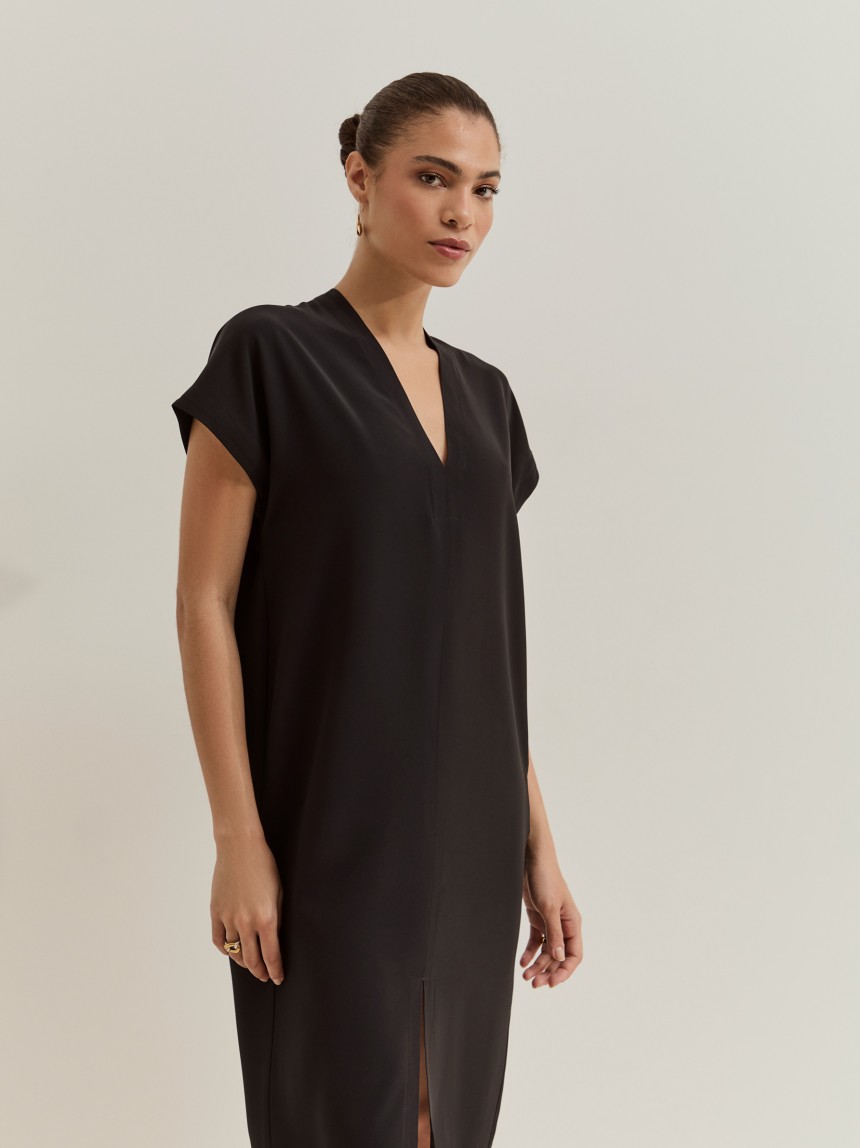 Vestido com corte recto