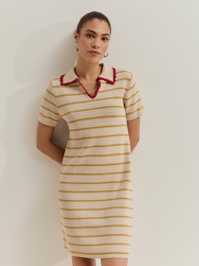 Vestido em malha às riscas