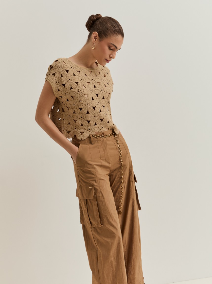 Pants with cargo pockets