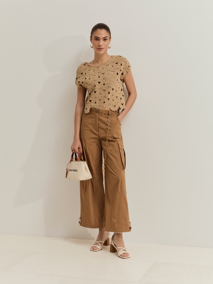 Pants with cargo pockets