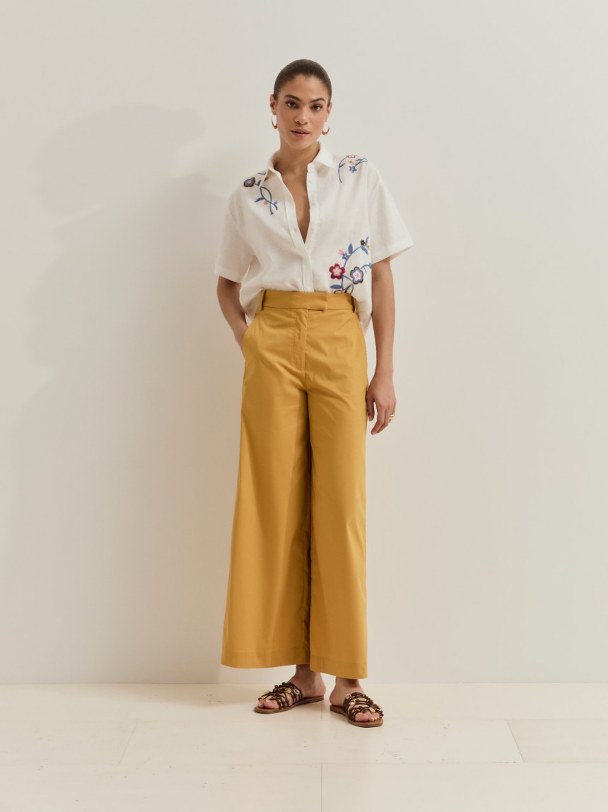 Wide leg trousers