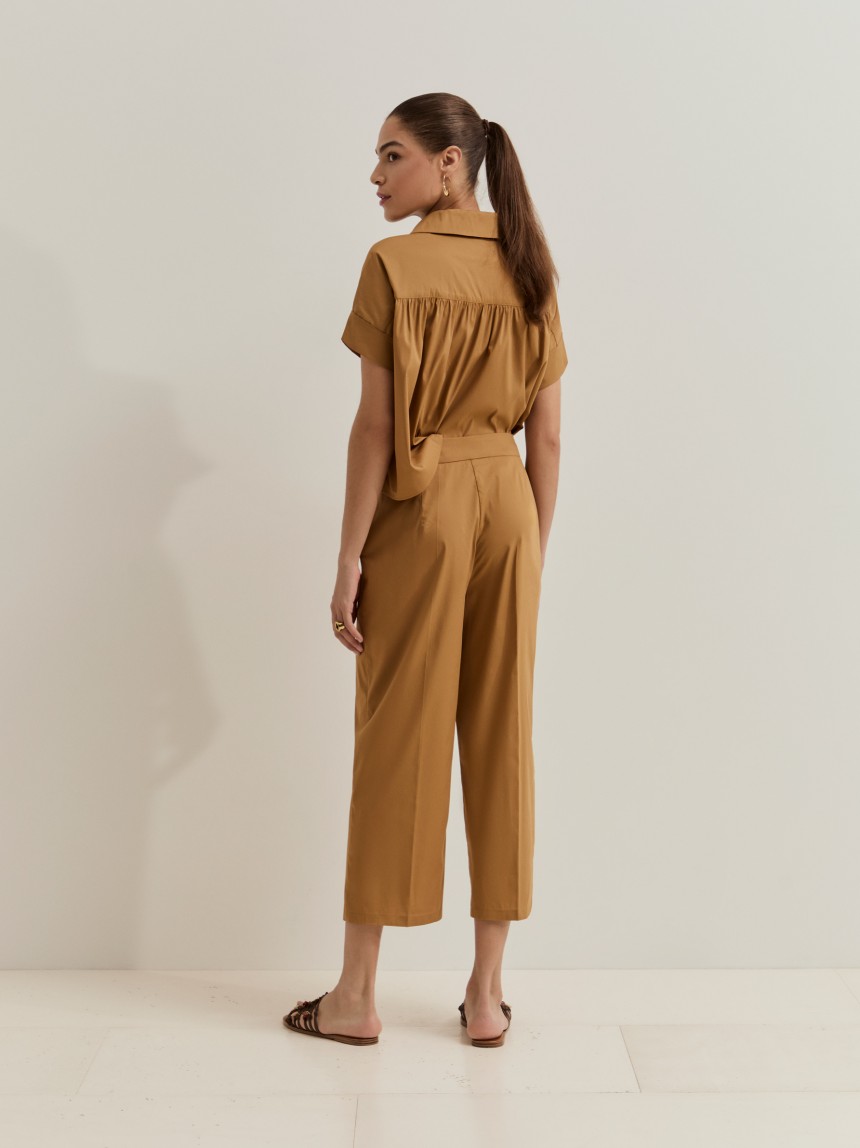 Wide-leg trousers