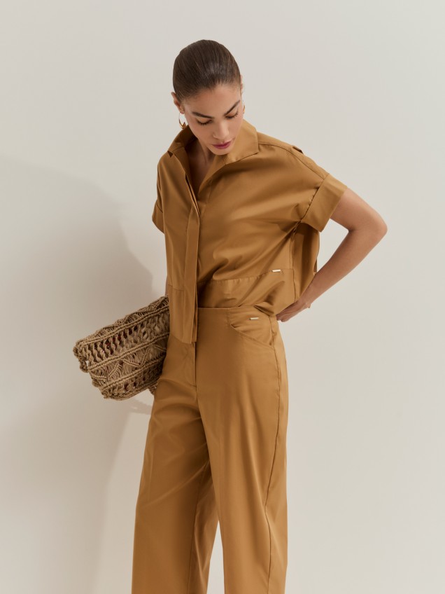Wide-leg trousers