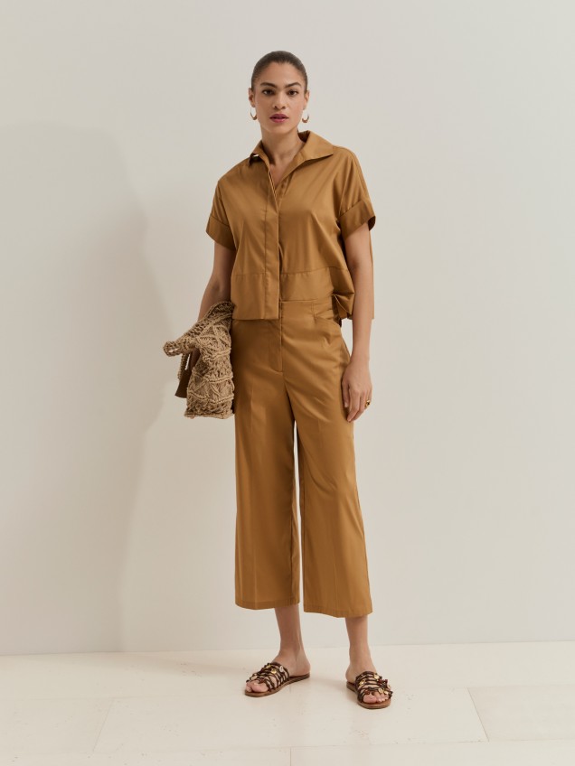 Wide-leg trousers
