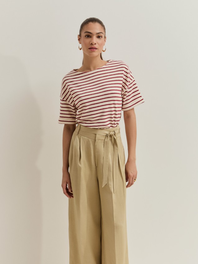 Wide leg trousers