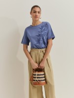 T-shirt with leaf application