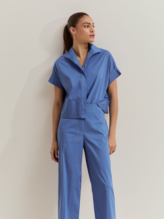 Wide-leg trousers