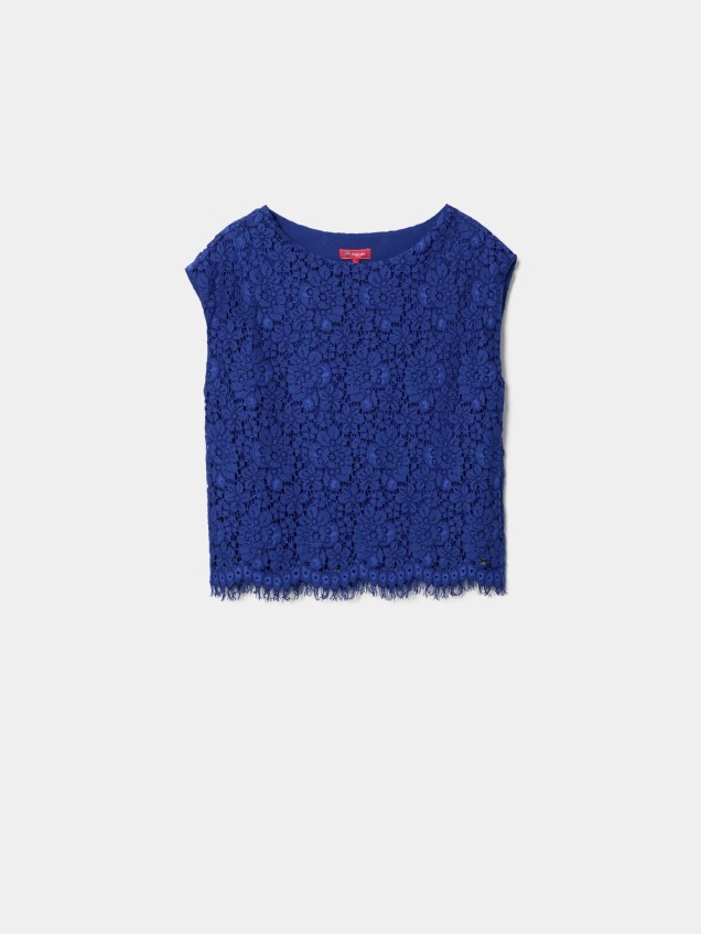 Sleeveless lace top