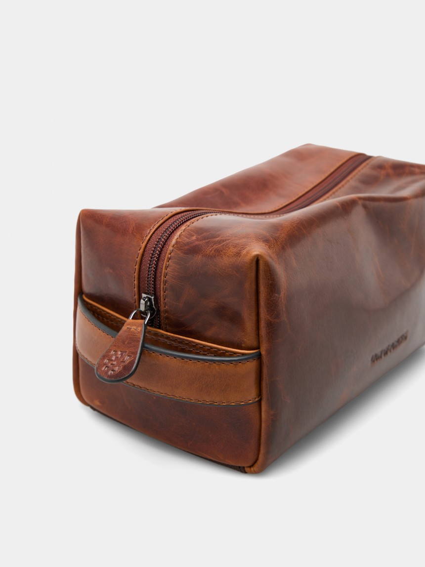 Necessaire em pele