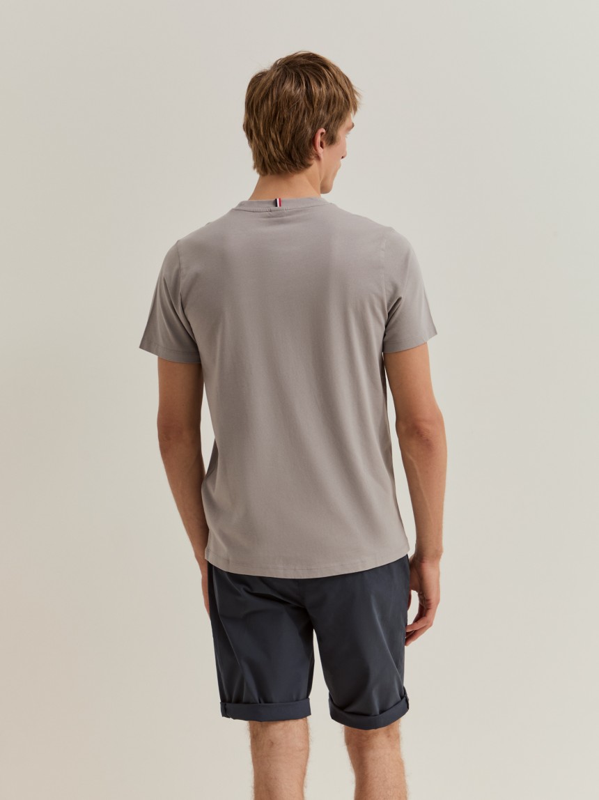 T-shirt b�sica de algod�o