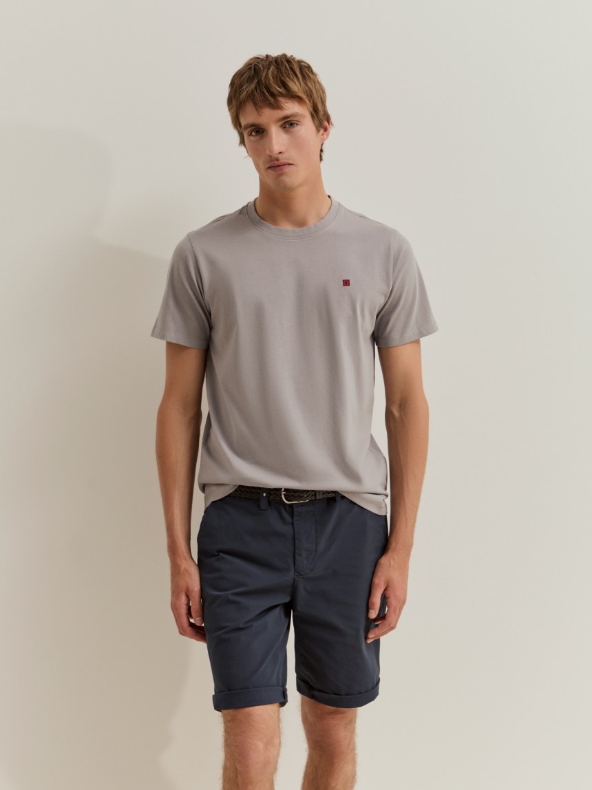 T-shirt b�sica de algod�o
