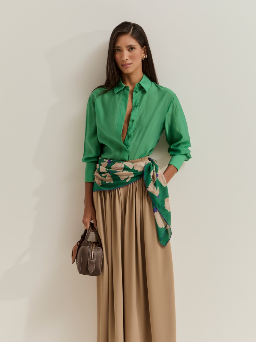 Camisa fluida em liocel