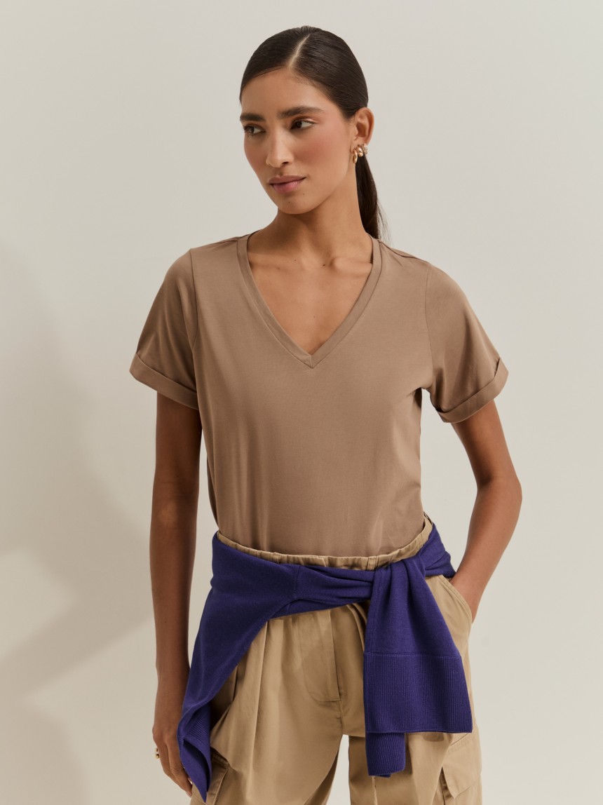 Basic cotton T-shirt
