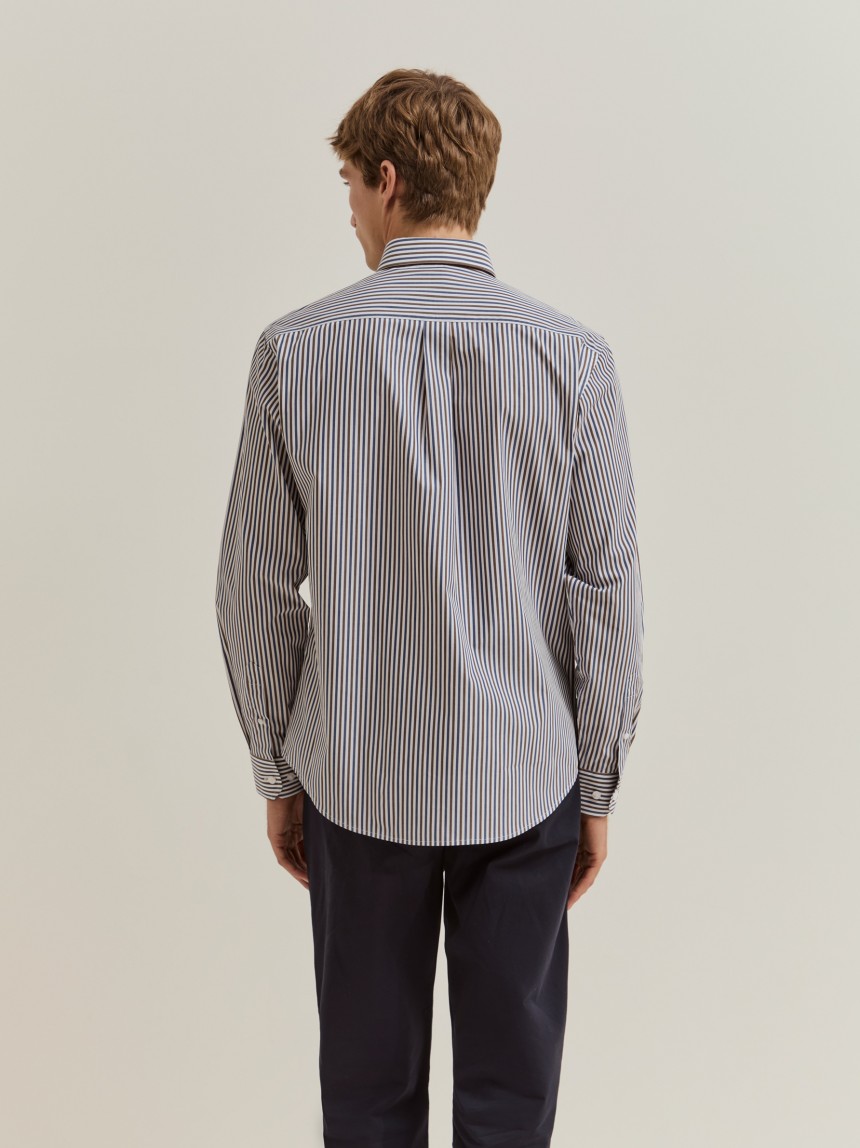 Camisa regular fit �s riscas