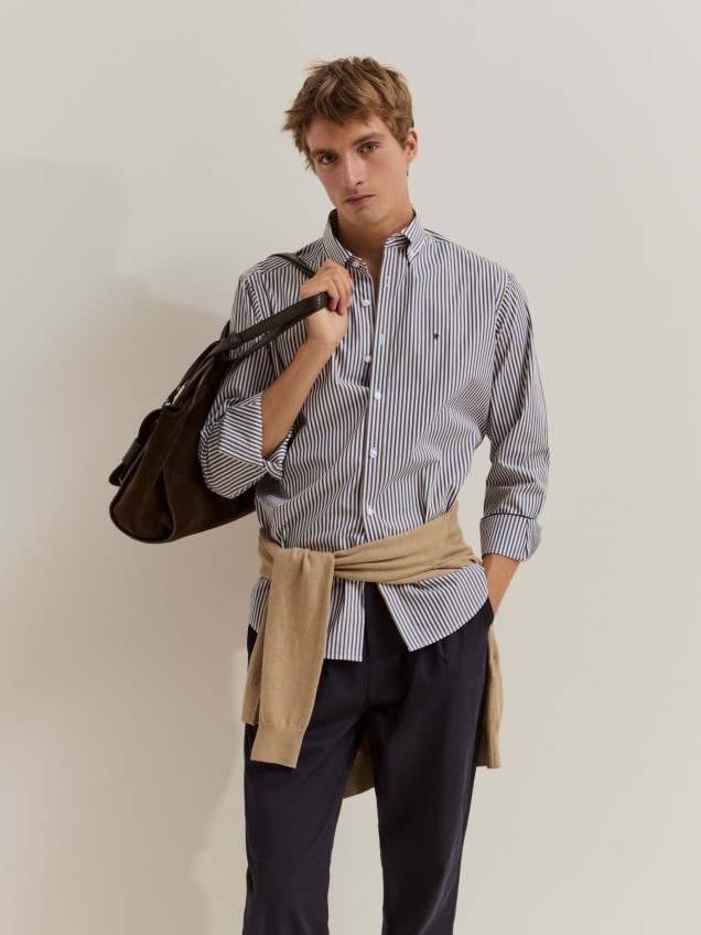 Camisa regular fit �s riscas