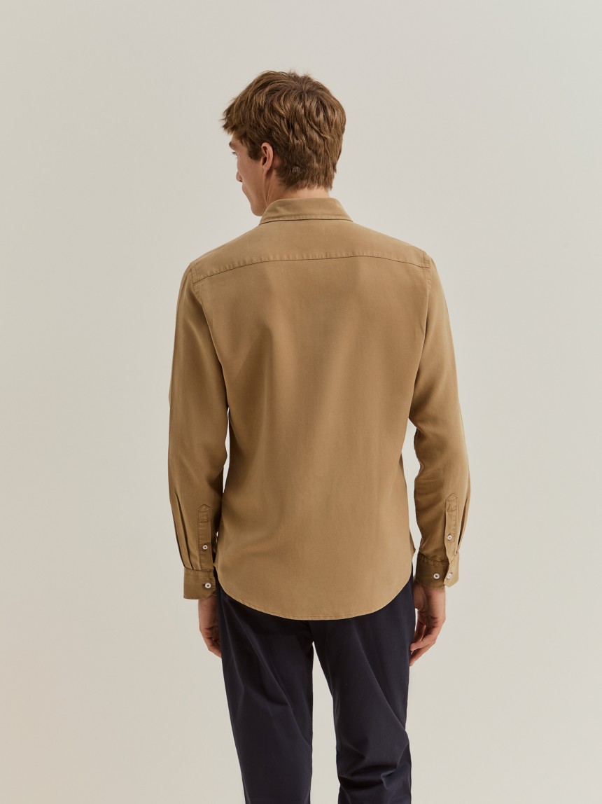 Camisa slim fit em linho e liocel