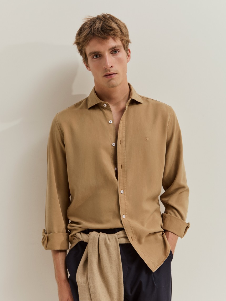 Camisa slim fit em linho e liocel