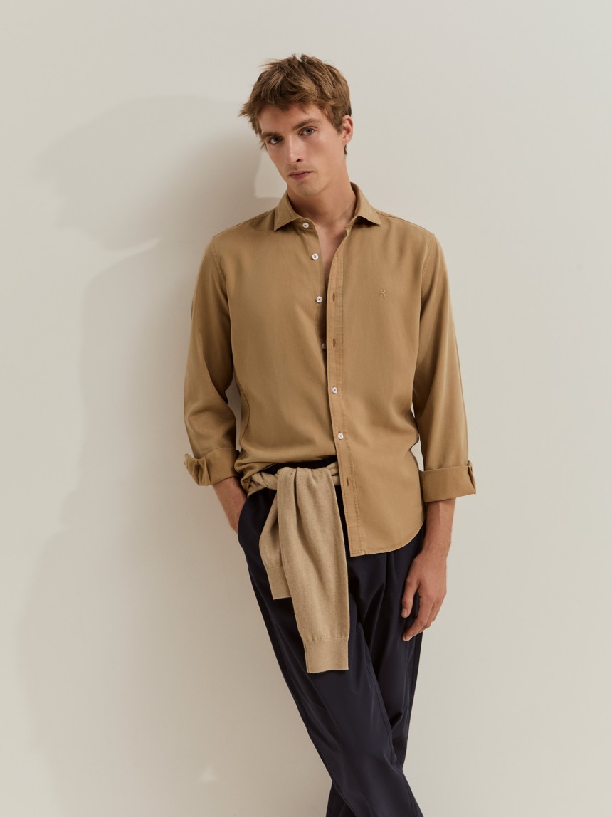 Camisa slim fit em linho e liocel