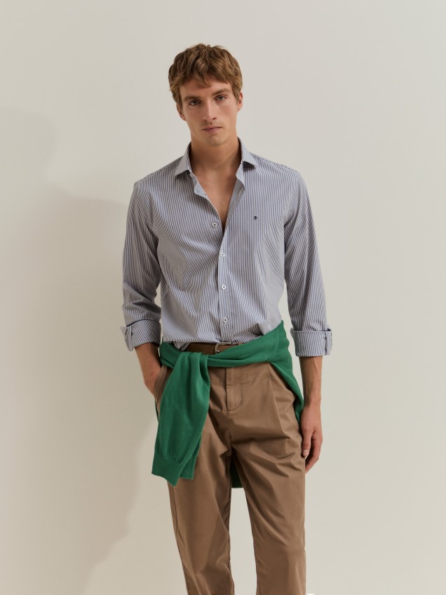 Slim-fit striped shirt