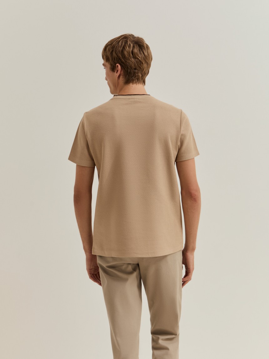 T-shirt em malha estruturada