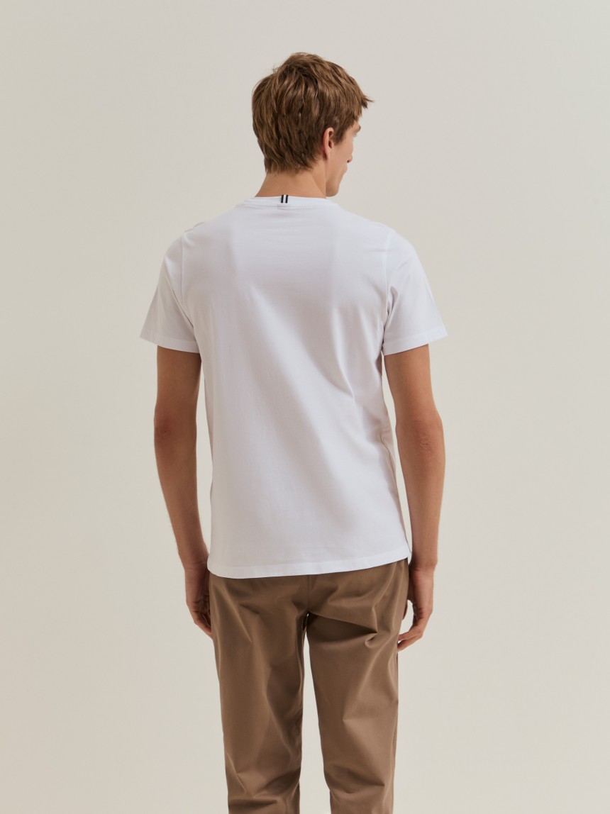 T-shirt b�sica de algod�o