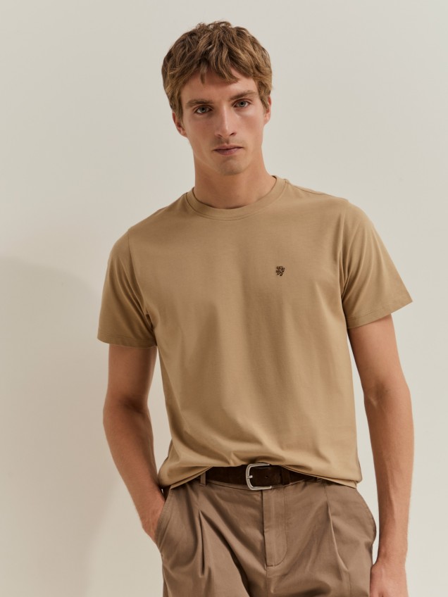 T-shirt b�sica de algod�o