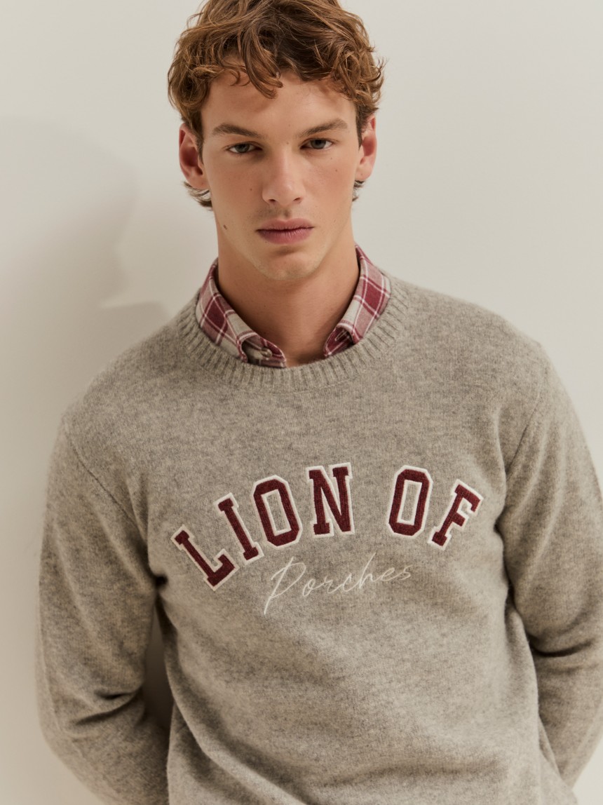 Wool sweater with logo