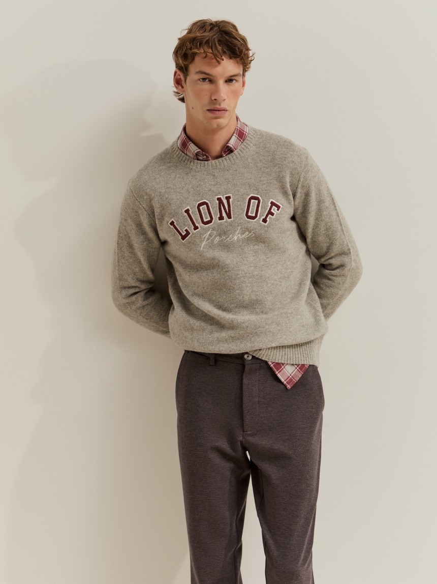 Regular-fit chino trousers