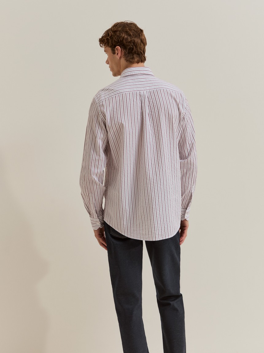 Camisa regular fit �s riscas