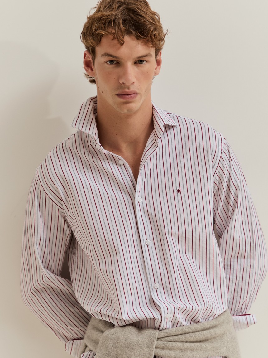 Camisa regular fit �s riscas