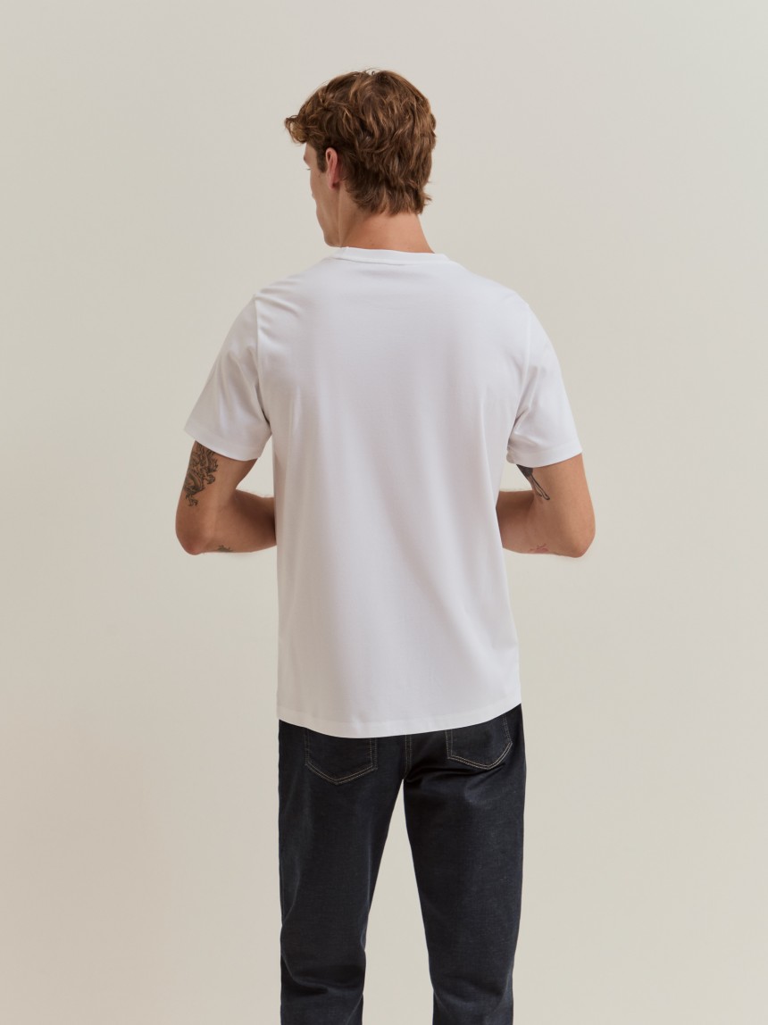 T-shirt b�sica de algod�o