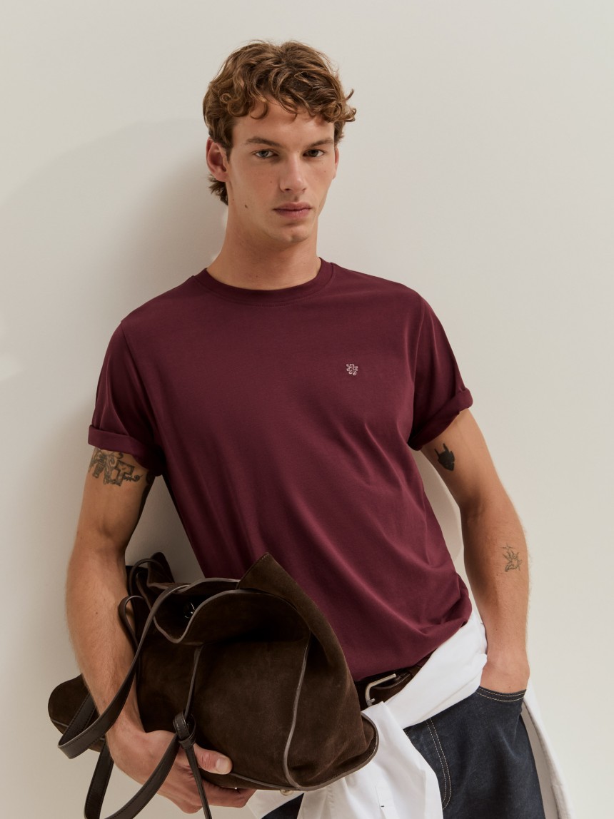 T-shirt b�sica de algod�o