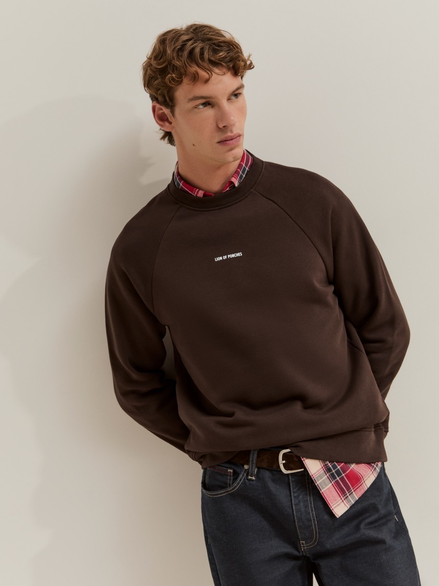 Sweater with logo