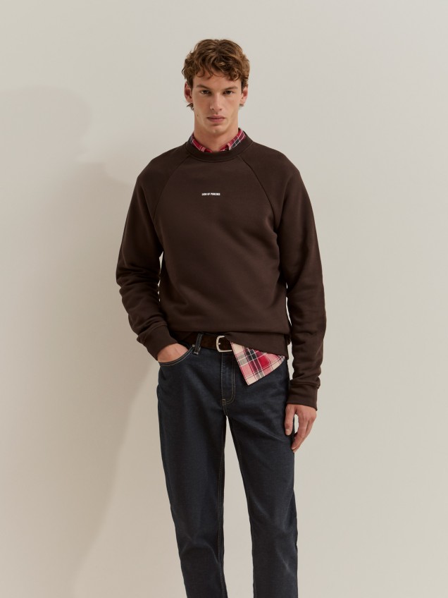 Sweater com logotipo