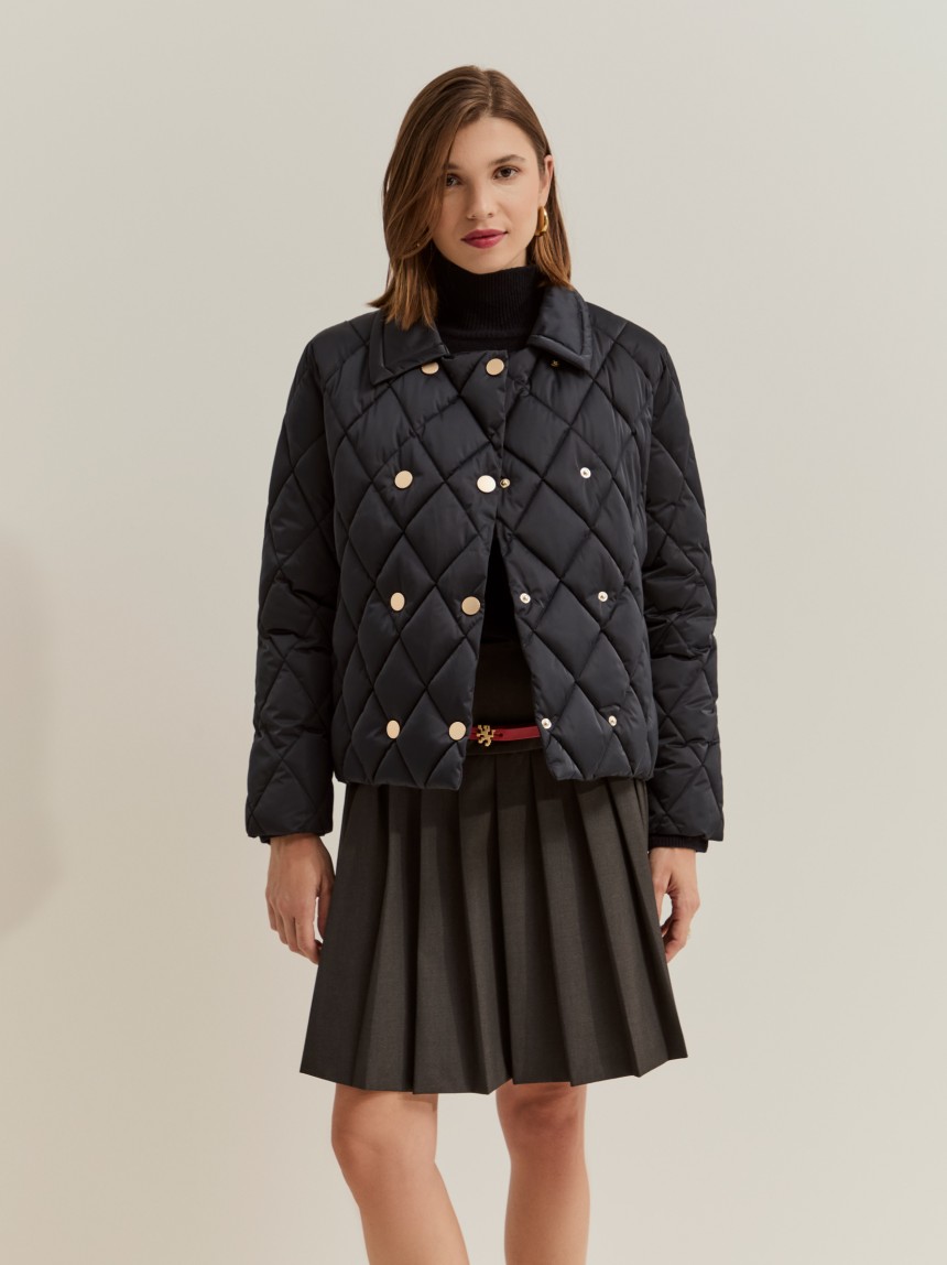 Short quilted jacket