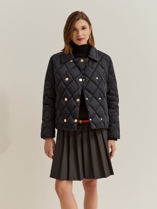 Short quilted jacket