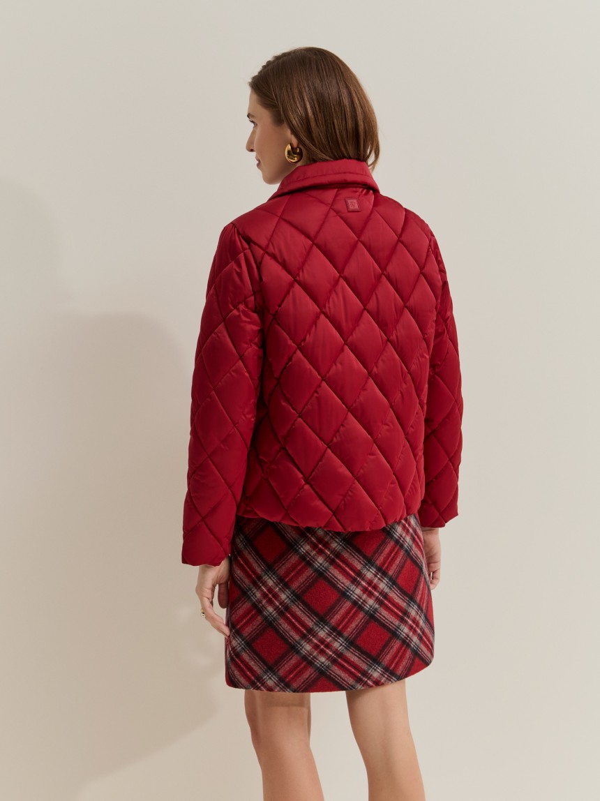 Short quilted jacket