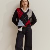 Wool sweater with diamond pattern