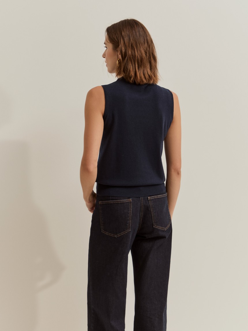 Camisola de manga cava em l�