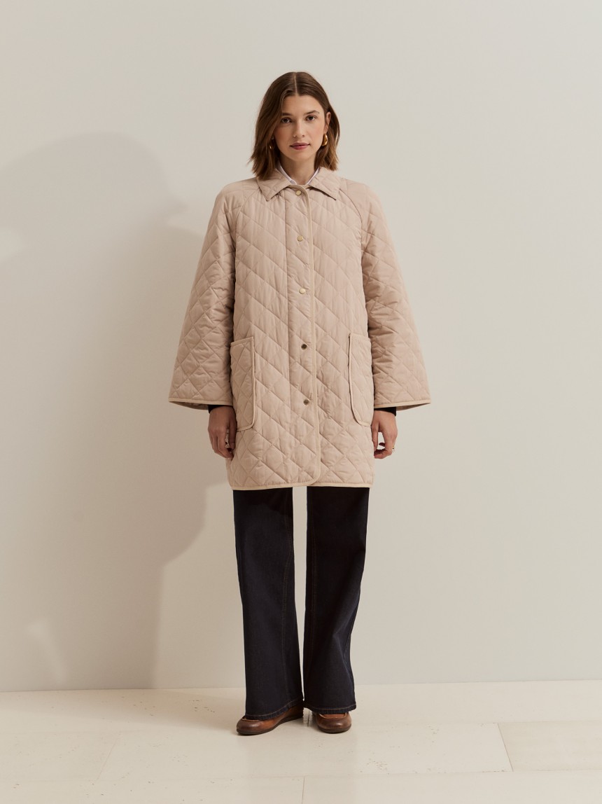 Quilted jacket with a bucket hat
