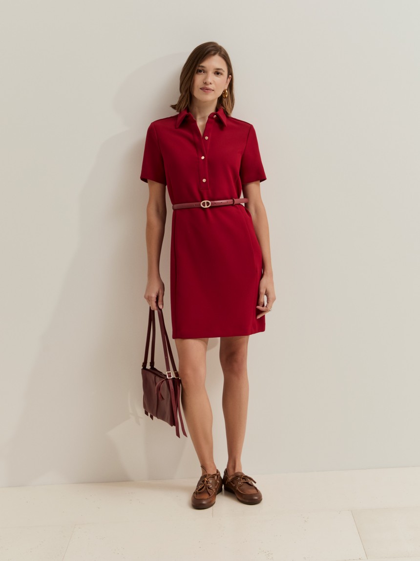 Vestido curto com cinto