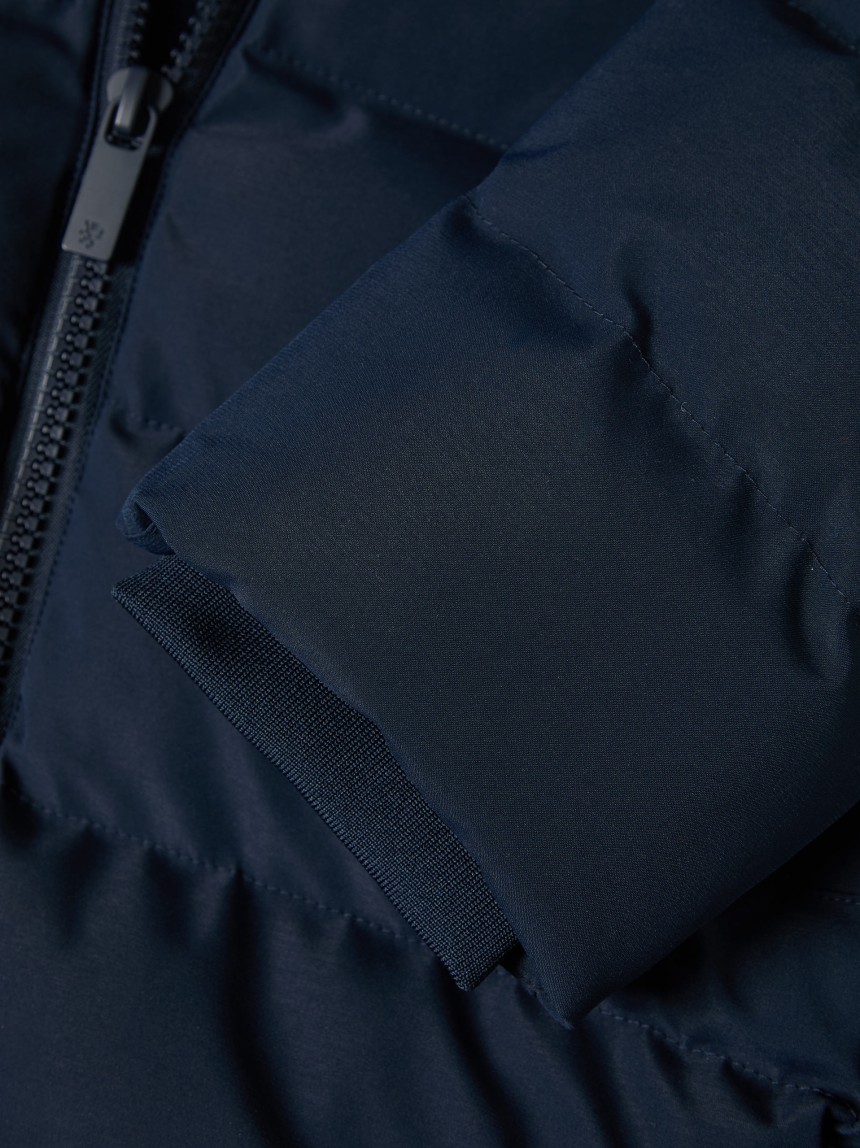 Blus�o acolchoado com capuz