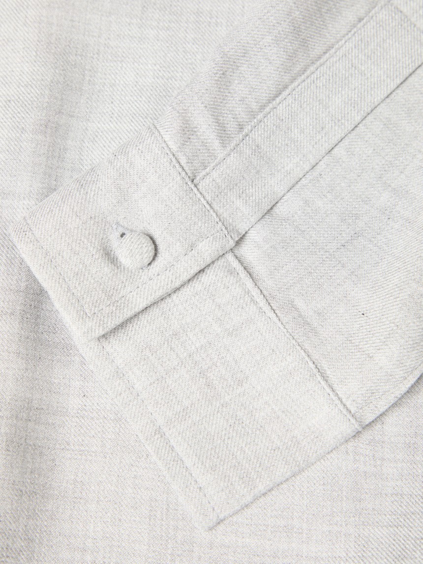Camisa vaporosa con lazo